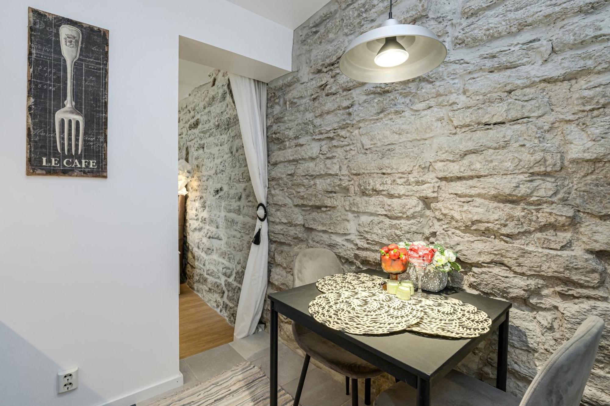 Tallinn Old Town Romantic Apartment ภายนอก รูปภาพ